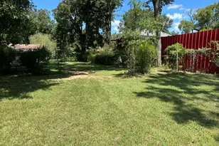 809 E Clark Ave, Crockett, TX 75835 - Photo 32
