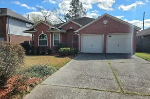 21463 Palace Pines Dr, Kingwood, TX 77339 - Photo 2