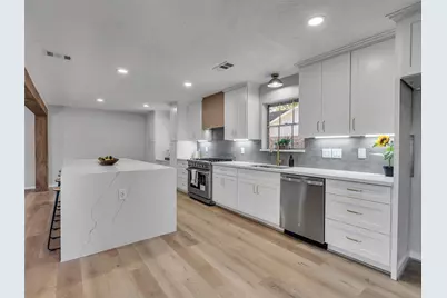 4123 Rolling Green Drive, Seabrook, TX 77586 - Photo 12