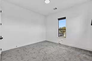 2420 Sumpter St, Houston, TX 77026 - Photo 38