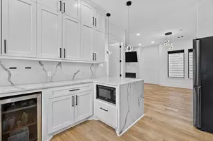 2420 Sumpter St, Houston, TX 77026 - Photo 10