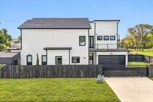 2420 Sumpter St, Houston, TX 77026 - Photo 1