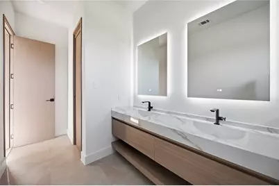 9217 Noel Street #A/B, Houston, TX 77033 - Photo 20