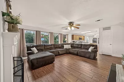 16906 Fairway Glen Lane, Sugar Land, TX 77498 - Photo 10