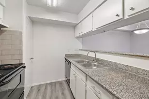 10101 Forum Park Dr, Houston, TX 77036 - Photo 6