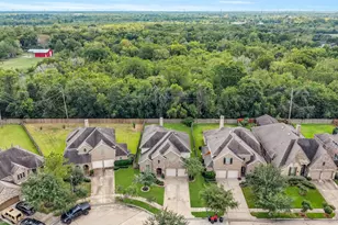 13104 Hollow Garden Lane, Rosharon, TX 77583 - Photo 2