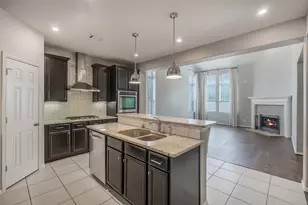 13104 Hollow Garden Lane, Rosharon, TX 77583 - Photo 14