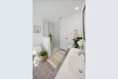 2503 Creston Drive, Houston, TX 77026 - Photo 22