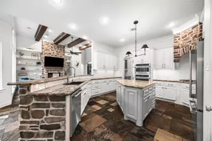 3810 Benders Ln, Spring, TX 77386 - Photo 10