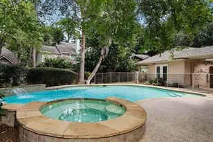 27 Bluff Creek Pl, The Woodlands, TX 77382 - Photo 1