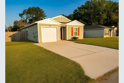 175 Mesquite, Livingston, TX 77351 - Photo 1