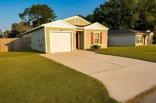 175 Mesquite, Livingston, TX 77351 - Photo 1