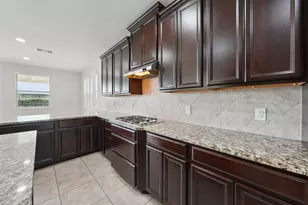 4927 Blackwater Ln, Sugar Land, TX 77479 - Photo 12