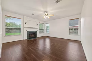 15423 Park Glen Dr, Sugar Land, TX 77498 - Photo 22