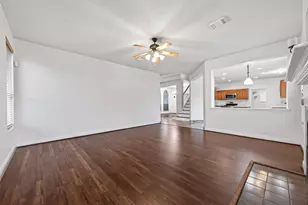 15423 Park Glen Dr, Sugar Land, TX 77498 - Photo 22