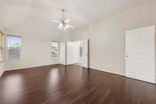 15423 Park Glen Dr, Sugar Land, TX 77498 - Photo 30