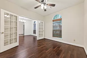 15423 Park Glen Dr, Sugar Land, TX 77498 - Photo 10