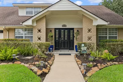 5402 Valkeith Drive, Houston, TX 77096 - Photo 2