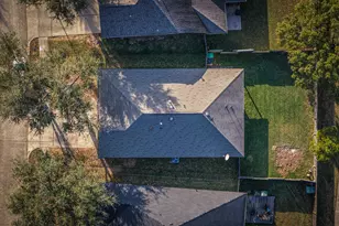 8911 Smokey Ridge Ln, Houston, TX 77075 - Photo 32