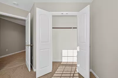 8219 Oakleaf Meadow Court, Rosharon, TX 77583 - Photo 22