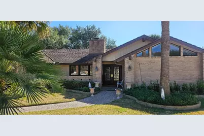 11807 Chase Lake Drive, Houston, TX 77077 - Photo 6