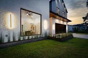 207 W 33rd St, Houston, TX 77018 - Photo 2