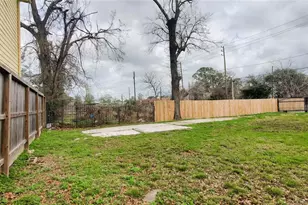 4605 Fulton St, Houston, TX 77009 - Photo 12
