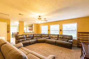 921 Sage St, Baytown, TX 77521 - Photo 16