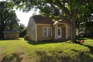 701 Clinton St, Brenham, TX 77833 - Photo 2