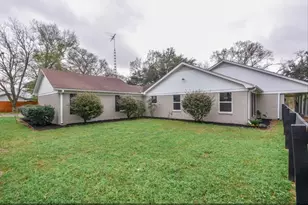 1506 10th St, Hempstead, TX 77445 - Photo 4