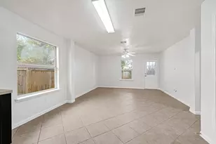 1107 Hampton Villa Ln, Houston, TX 77047 - Photo 14