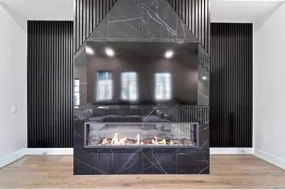 948 Blackshire Lane, Houston, TX 77055 - Photo 4