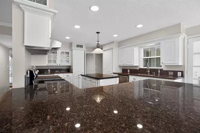 112 Kirkwood Lane, Conroe, TX 77304 - Photo 14