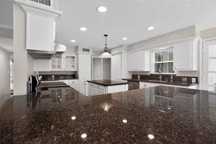 112 Kirkwood Ln, Conroe, TX 77304 - Photo 14