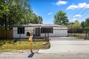 5202 Denmark St, Houston, TX 77016 - Photo 2