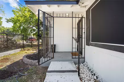 5202 Denmark Street, Houston, TX 77016 - Photo 4