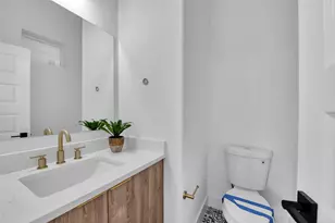 1805 Emir St, Houston, TX 77009 - Photo 24