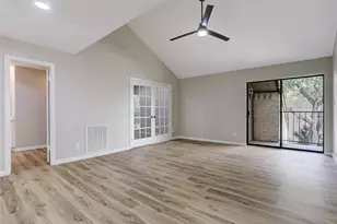 18032 Bal Harbour Dr, Nassau Bay, TX 77058 - Photo 12