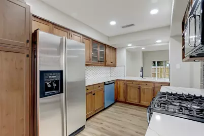 18032 Bal Harbour Drive, Nassau Bay, TX 77058 - Photo 4