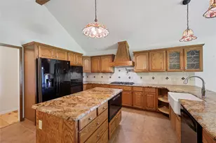 1601 E Gibson St, Jasper, TX 75951 - Photo 20