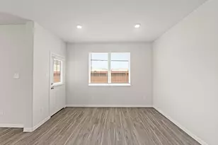 2206 Thorpe Grv Ct, Houston, TX 77090 - Photo 10