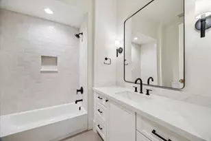 8837 Larston St, Houston, TX 77055 - Photo 38