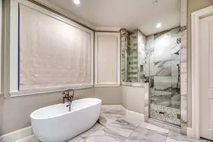 1913 Revere St, Houston, TX 77019 - Photo 28