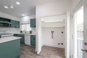 1665 Nichole Woods Dr, Houston, TX 77047 - Photo 22