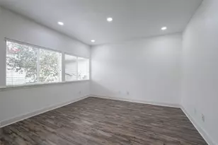 1665 Nichole Woods Dr, Houston, TX 77047 - Photo 18