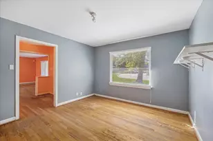 8419 Bluegate Ct, Houston, TX 77025 - Photo 6