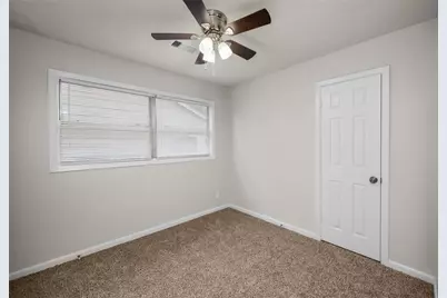 10206 Alta Loma Way, Houston, TX 77075 - Photo 8