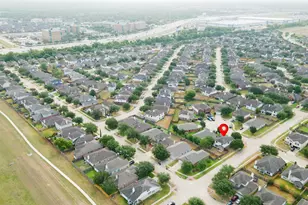 10003 Lynette Falls Dr, Houston, TX 77095 - Photo 4