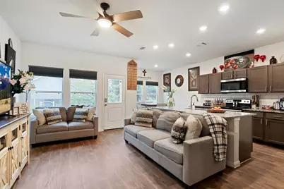 206 Iris, Livingston, TX 77351 - Photo 6