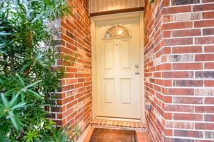 11315 S Main St, Houston, TX 77025 - Photo 2
